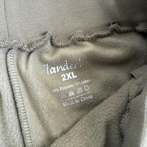 Men’s Green Sweatpants Size XXL - Picture 2 of 3